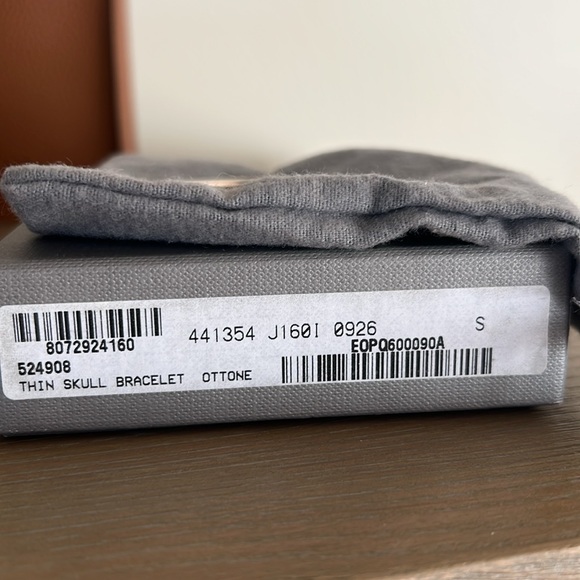 Alexander McQueen Thin Skull Bracelet - Picture 2 of 3